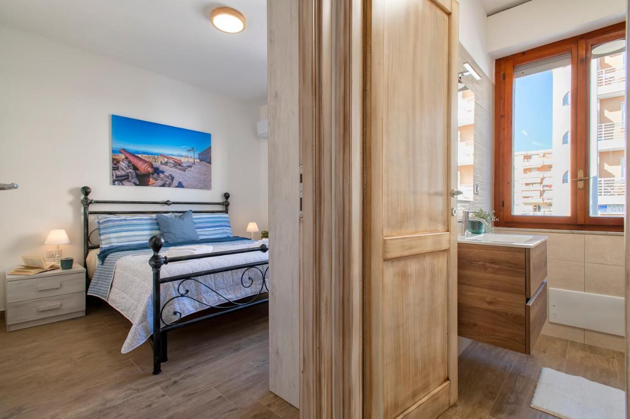 Pufferfish Apartment With Private Terrace Alghero Ngoại thất bức ảnh