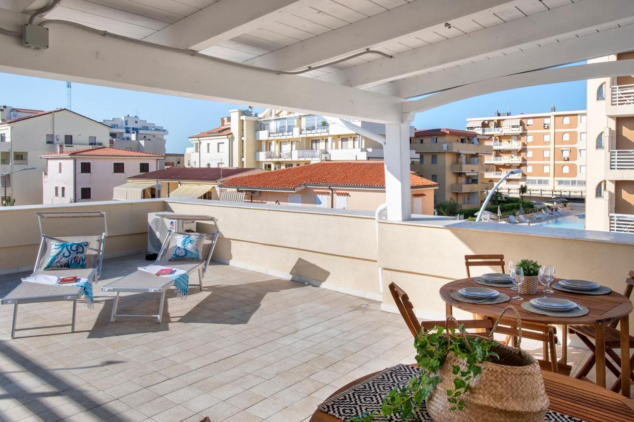 Pufferfish Apartment With Private Terrace Alghero Ngoại thất bức ảnh