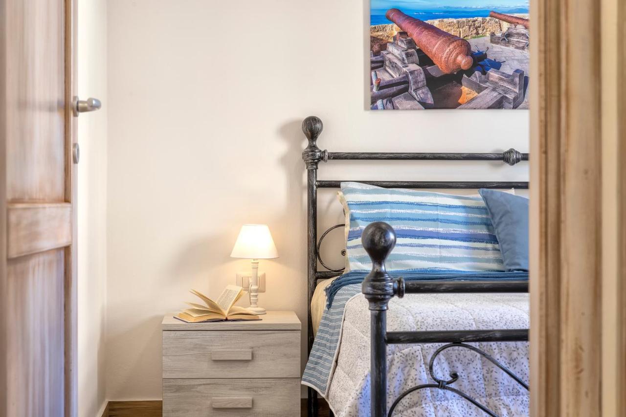 Pufferfish Apartment With Private Terrace Alghero Ngoại thất bức ảnh